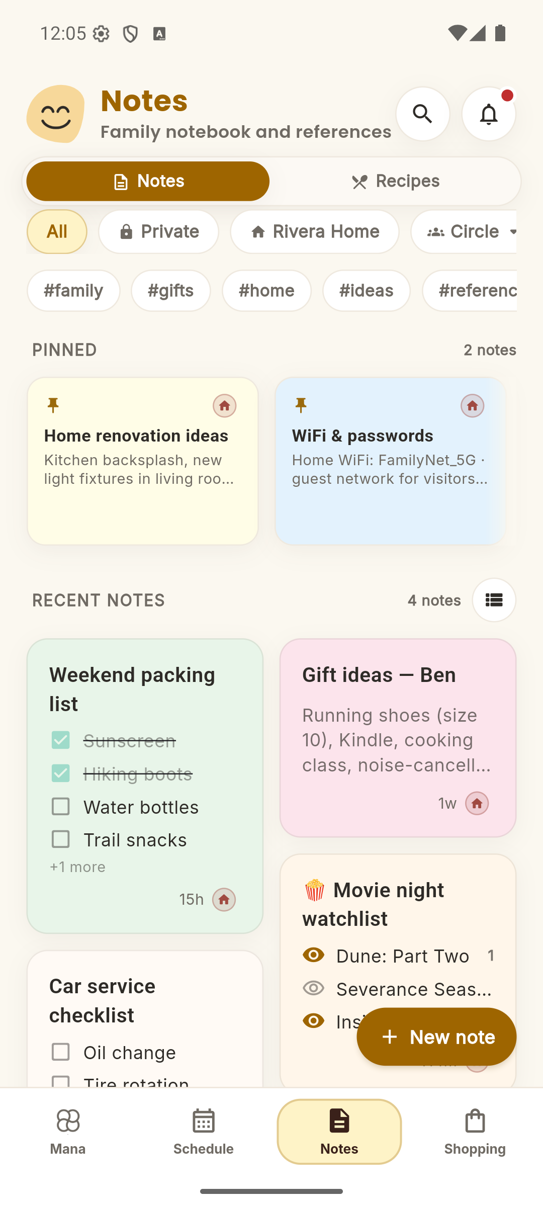 Mana notes tab showing pinned references, packing lists, and family checklists